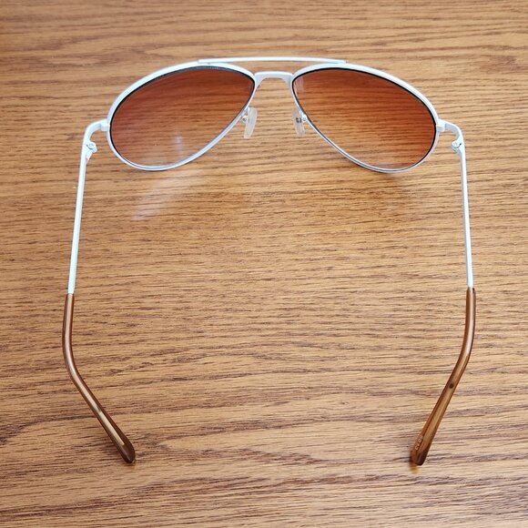 Ray-Ban Silver and Red Aviator Sunglasses - Picture 3 of 6